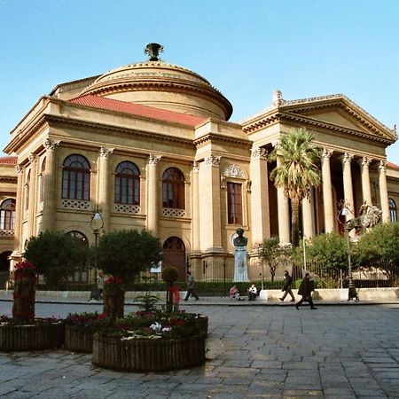 Garibaldi Rooms 29 - Piazza Marina A Palermo - In Pieno Centro. Exterior photo